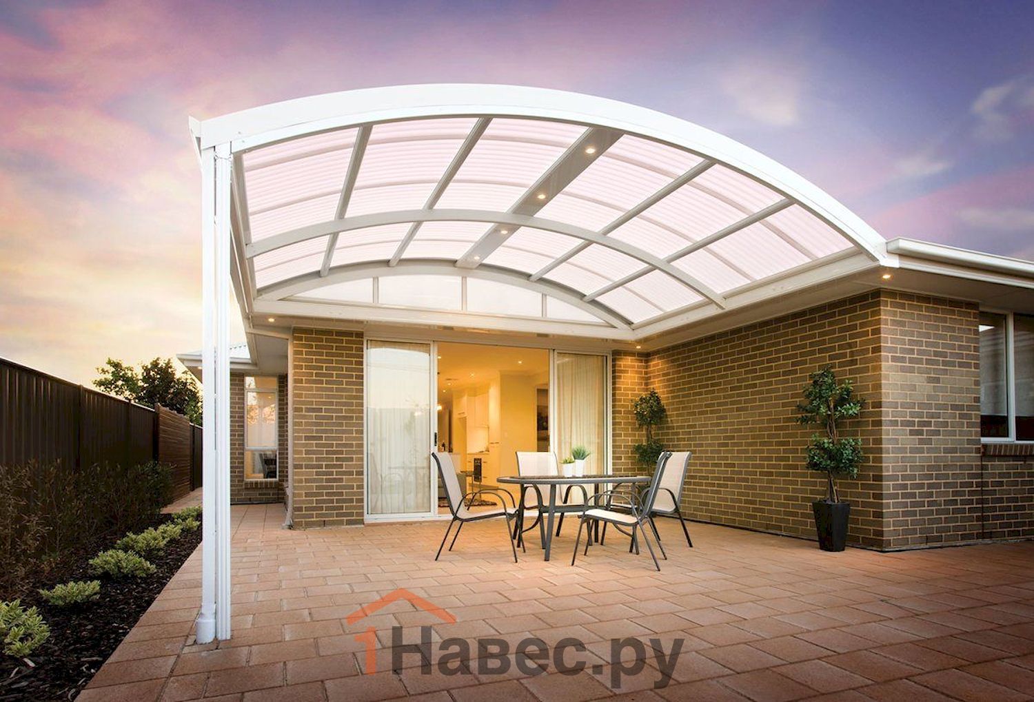 Навес из поликарбоната